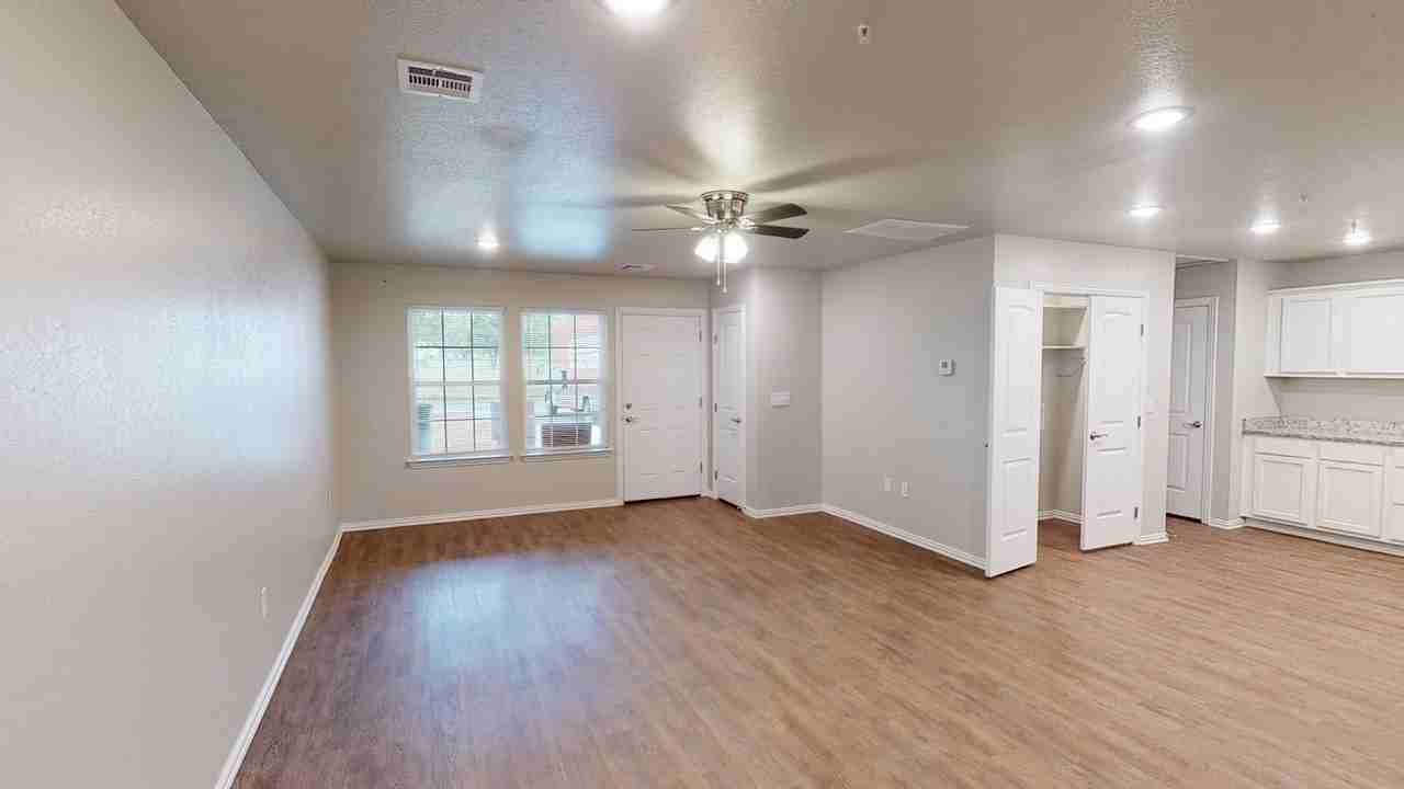 409 East Tonner Avenue - Photo 2 of 10