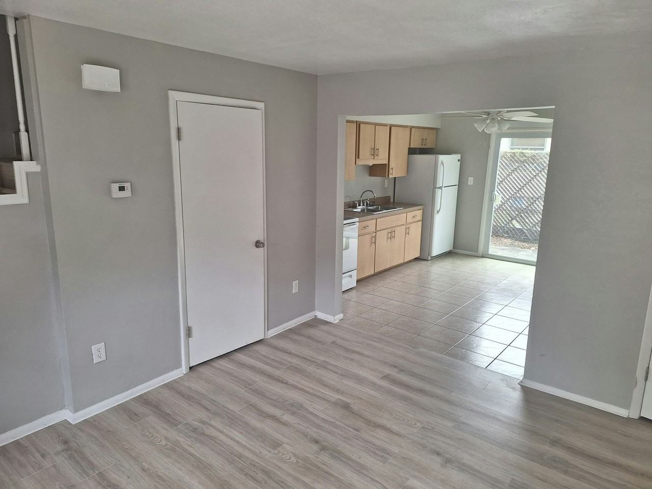 919 East Orange Street, Unit APT E - Photo 4 of 30