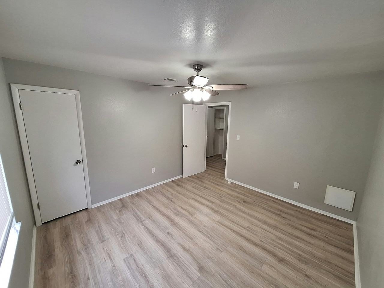 919 East Orange Street, Unit APT E - Photo 5 of 30