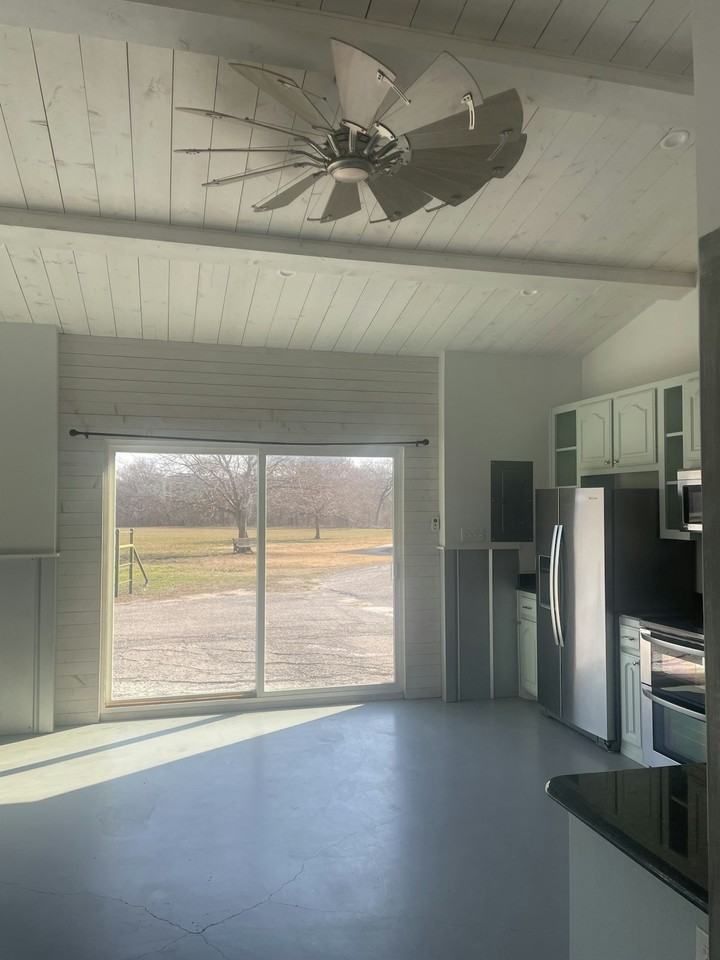 459 Silver Lane - Photo 2 of 5