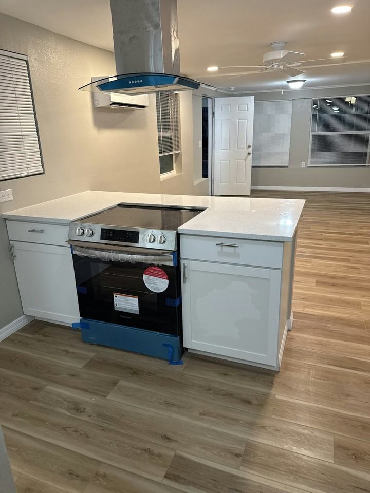 18015 1st Street East, Unit 18011 - Photo 4 of 12