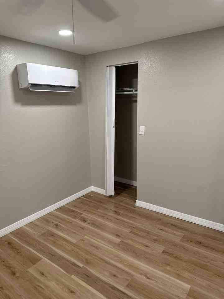 18015 1st Street East, Unit 18011 - Photo 7 of 12