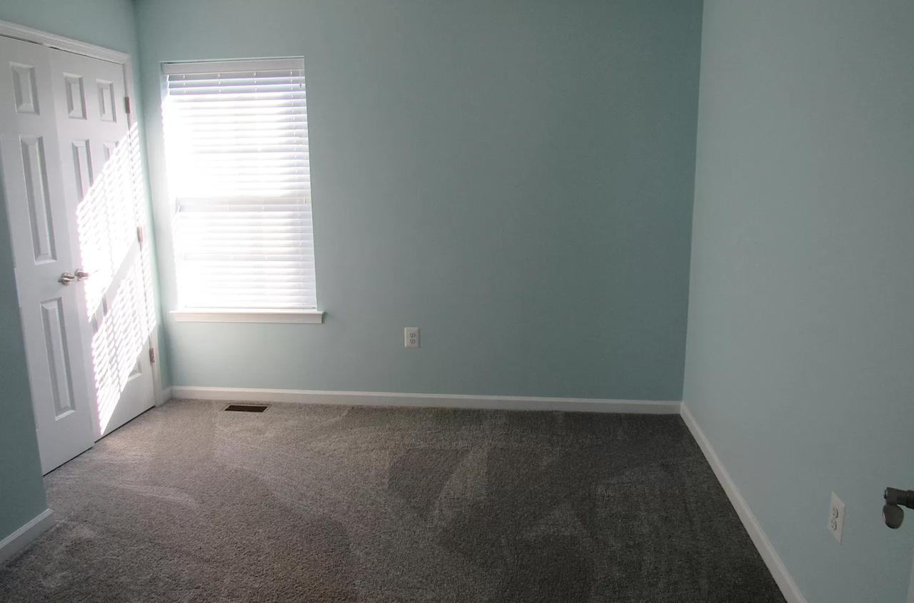 5 Jay Circle - Photo 4 of 22