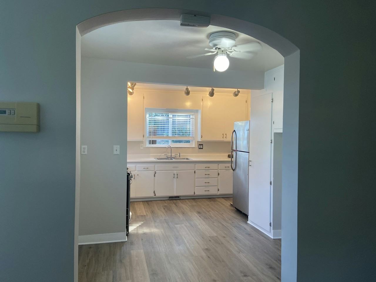 7949 Earl St. - Photo 5 of 8