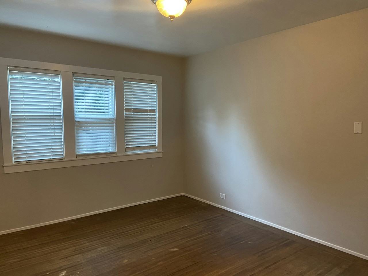 7949 Earl St. - Photo 7 of 8