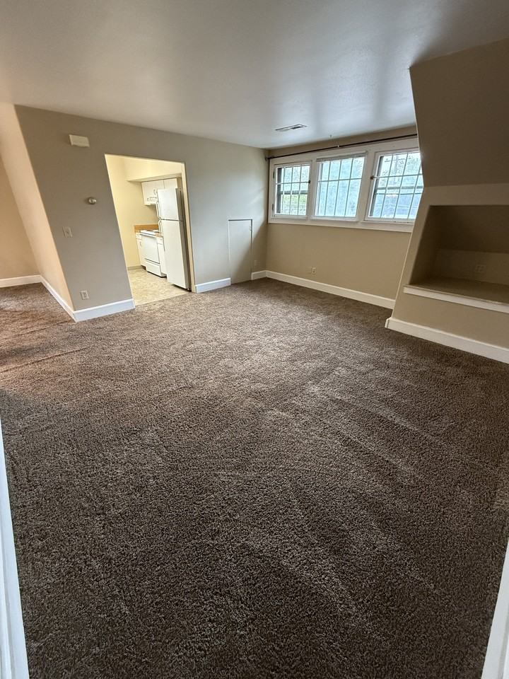 310 8th St S #310-8thSTS - Photo 3 of 9