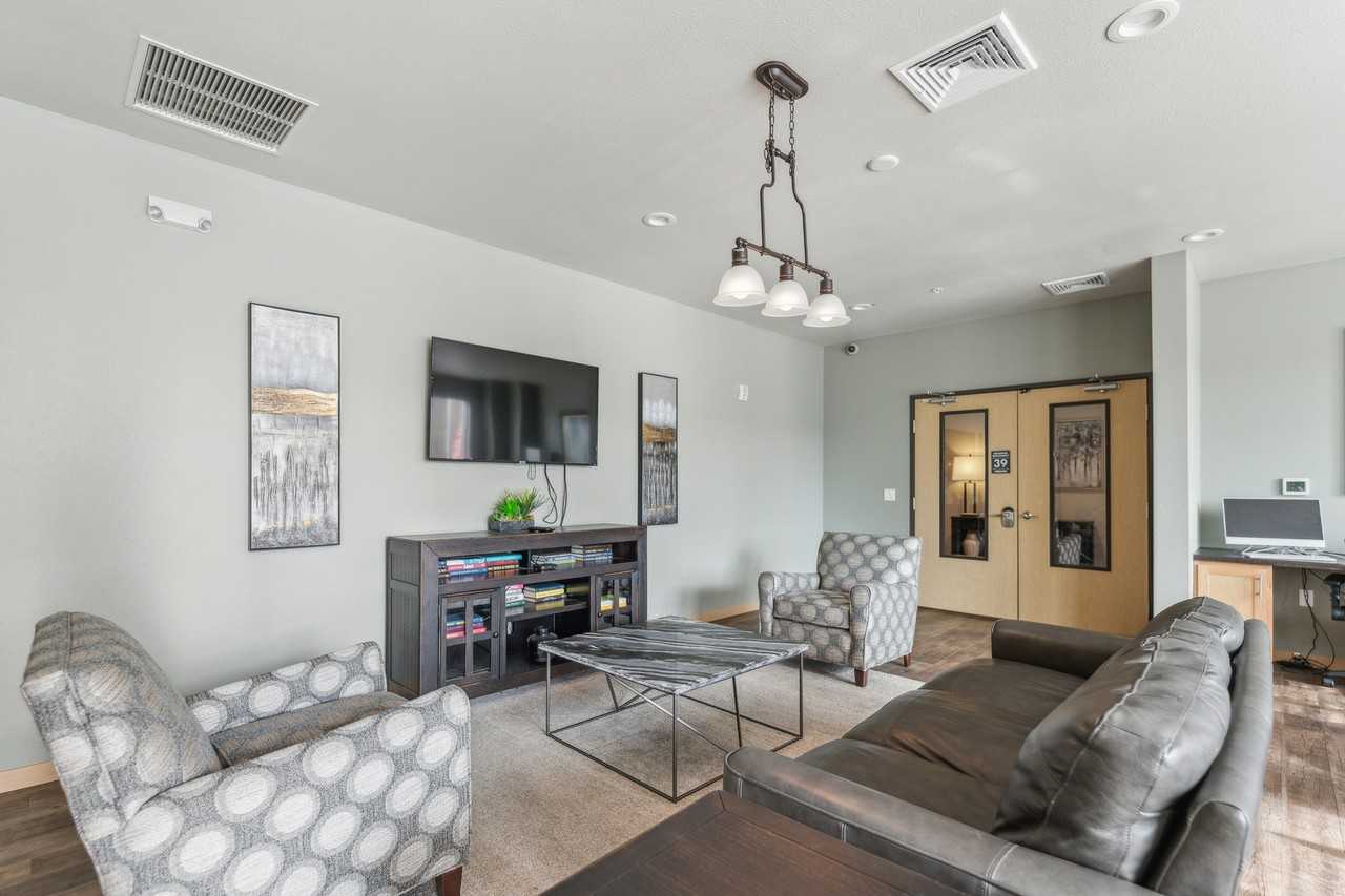 Edge Flats - Photo 2 of 16