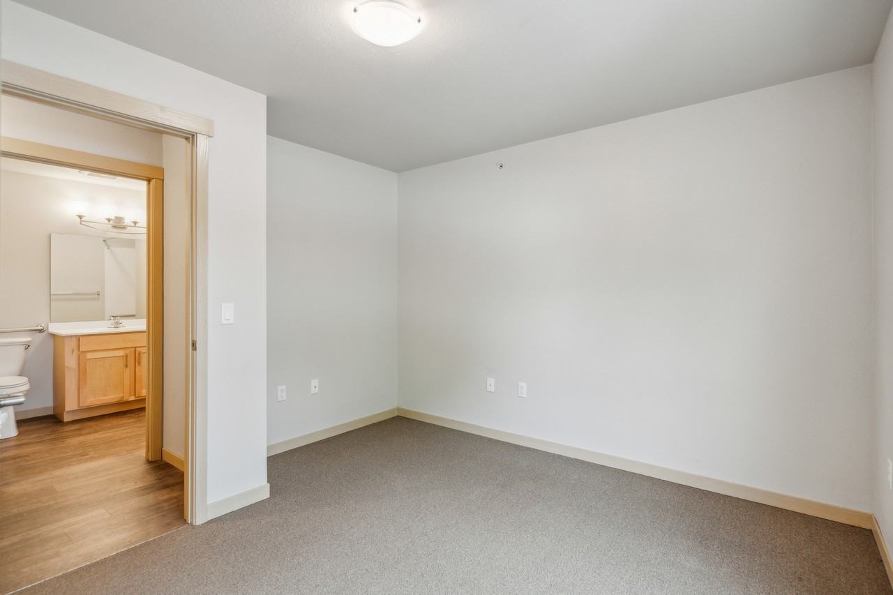 Edge Flats - Photo 5 of 16