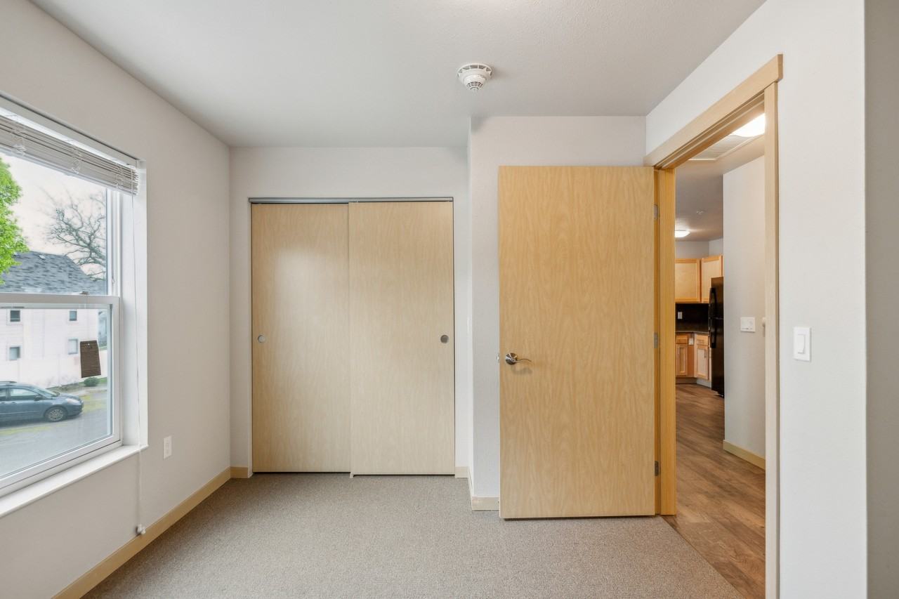 Edge Flats - Photo 6 of 16