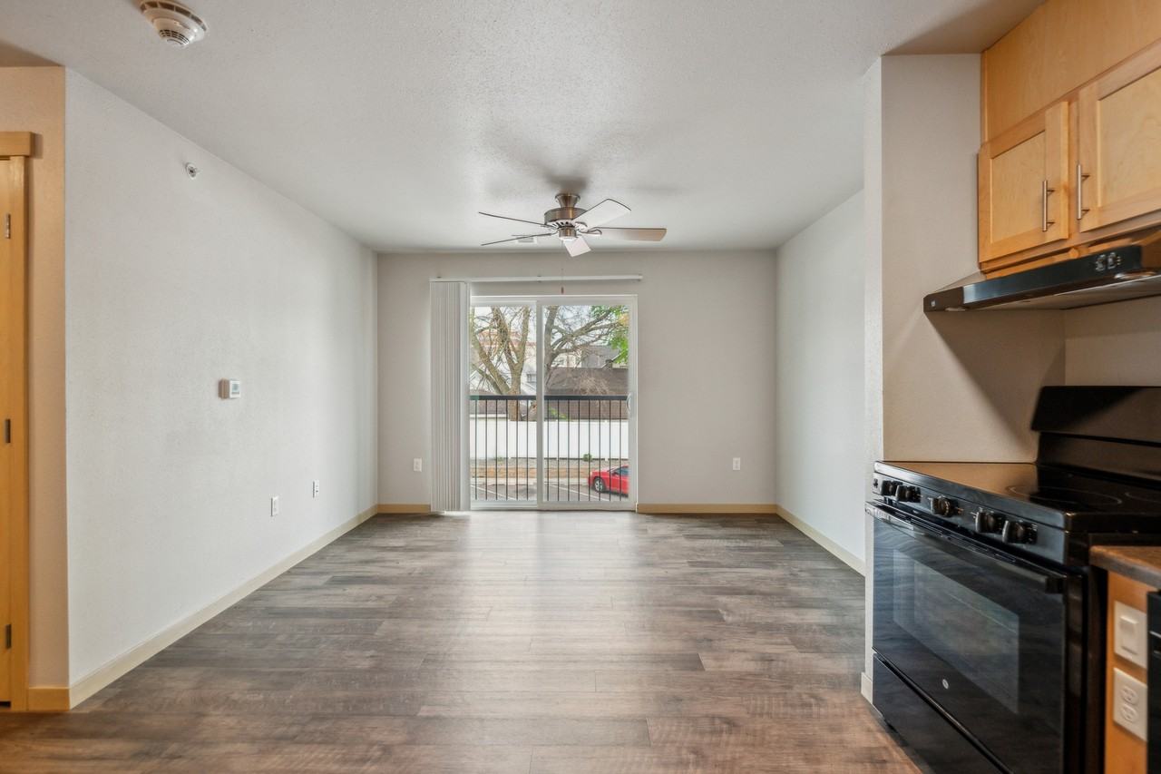 Edge Flats - Photo 7 of 16