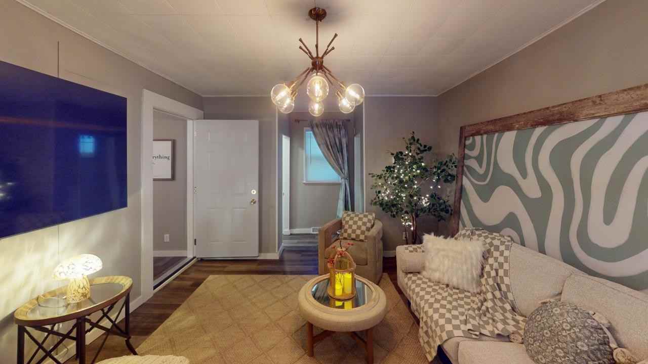 304 S Peoria - Photo 2 of 7