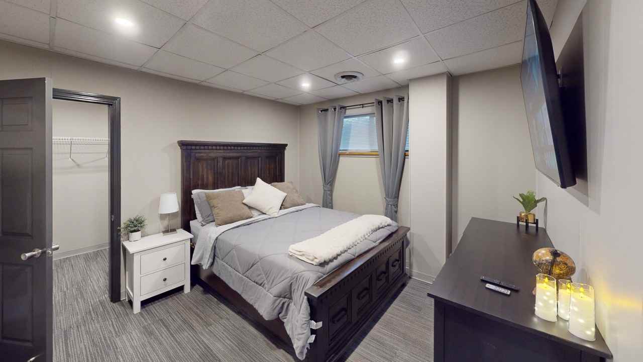 Haymarket Square (221 S Peoria) Commercial - Photo 5 of 9