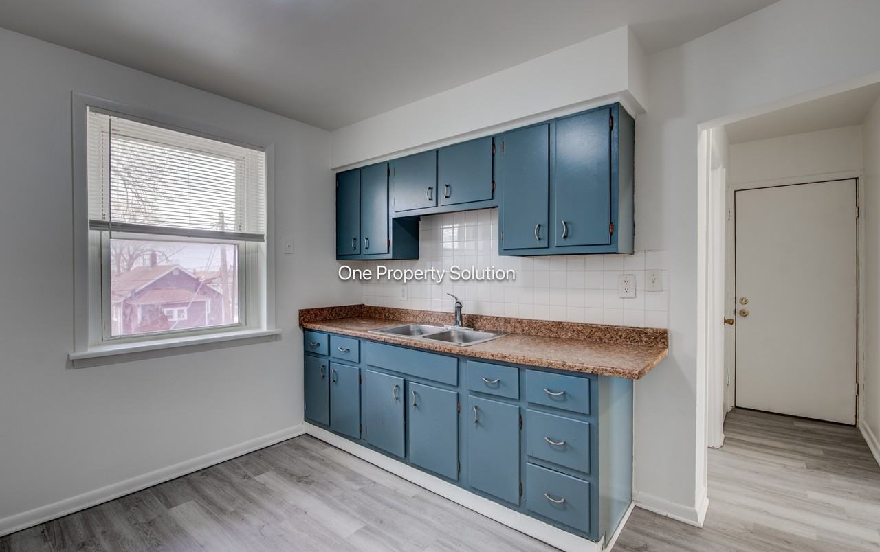 6138 Marshall Avenue 2nd floor - Photo 6 of 14