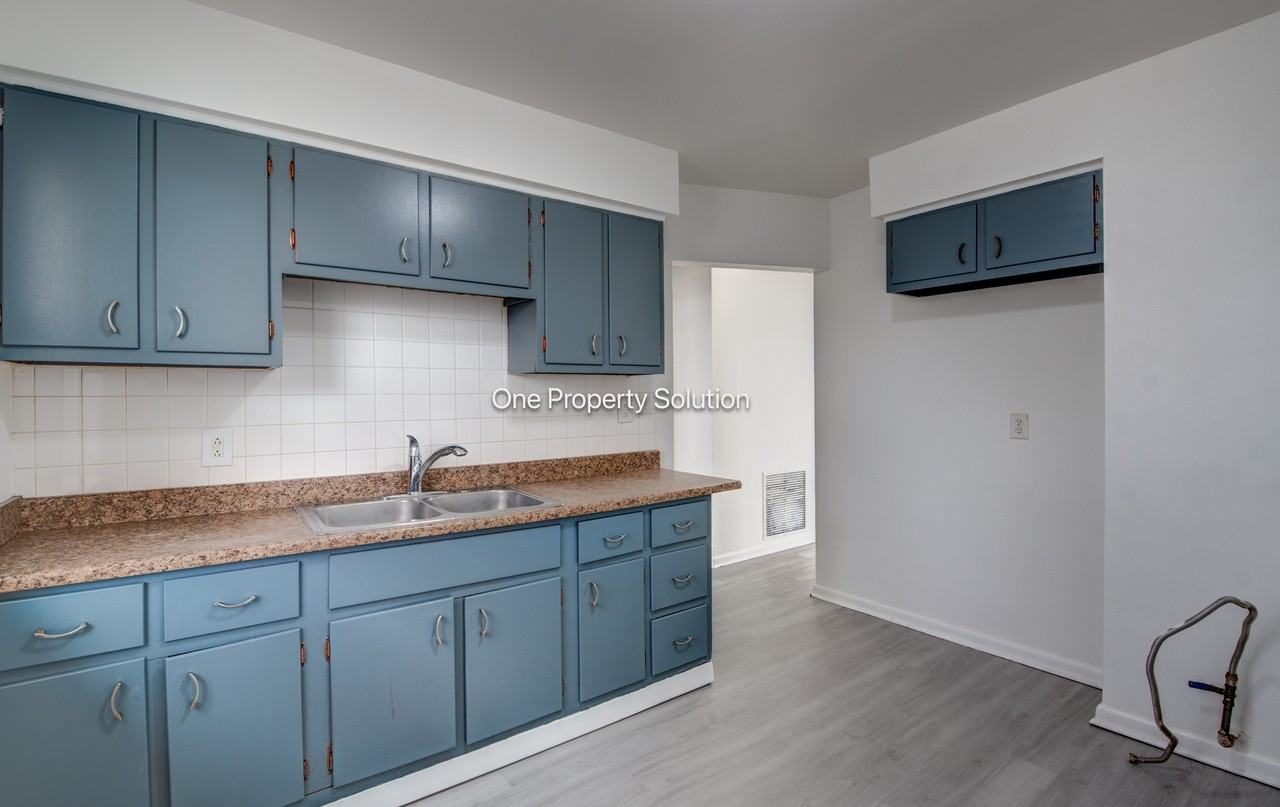 6138 Marshall Avenue 2nd floor - Photo 7 of 14