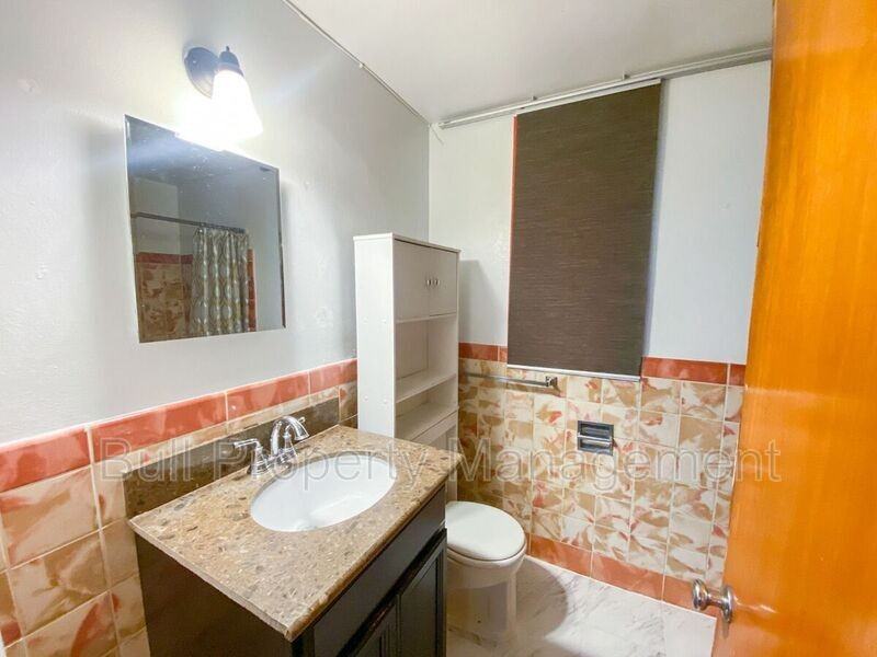 Lakeside APT - Photo 6 of 23