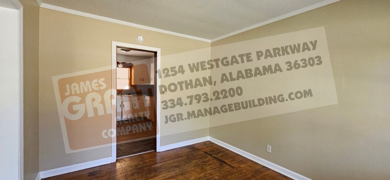 2004 Roebuck St - Photo 7 of 50