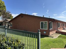 featured image of 1327 W Stoneridge Ct