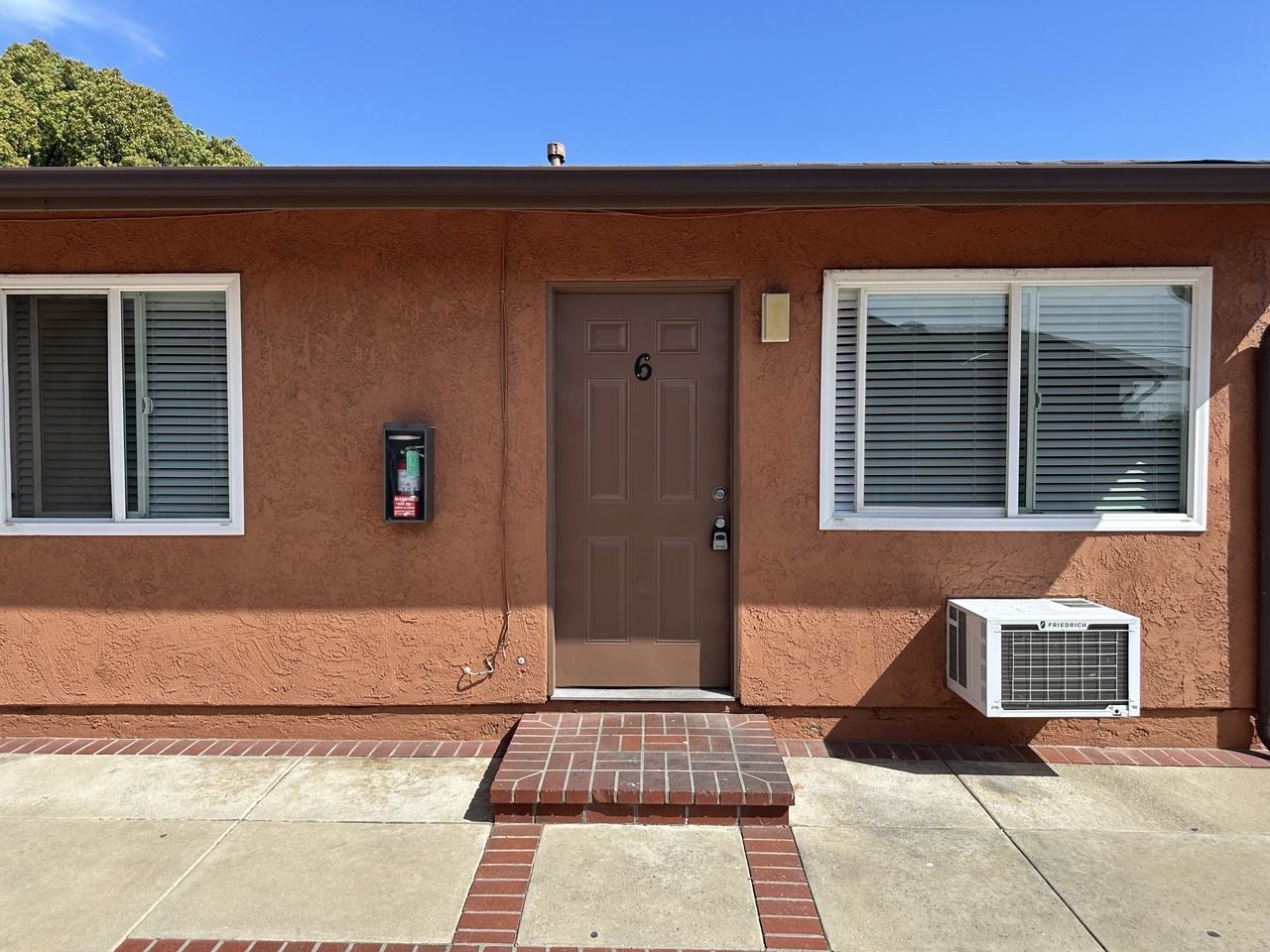 1327 W. Stoneridge Court - Photo 2 of 17