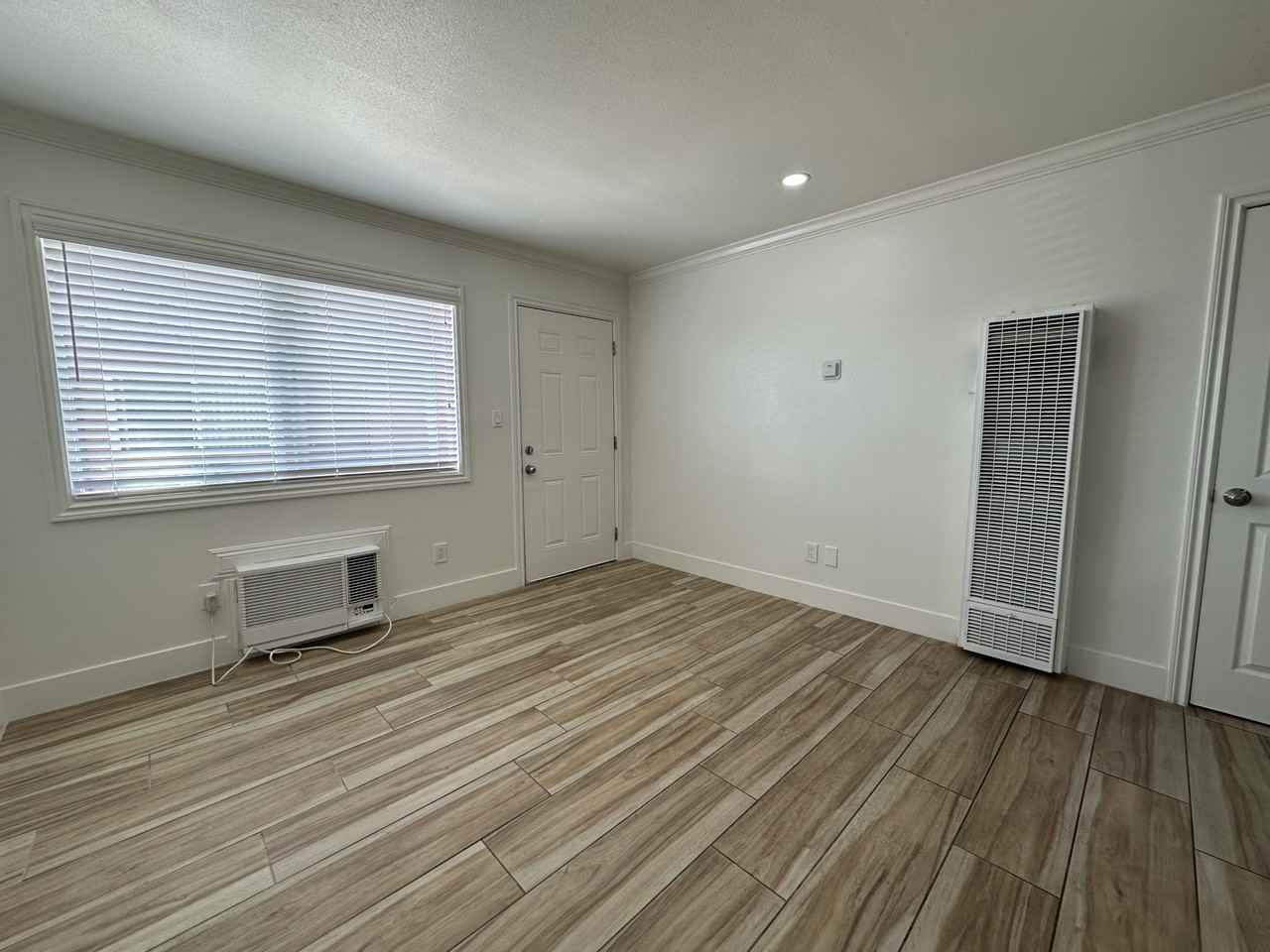 1327 W. Stoneridge Court - Photo 4 of 17