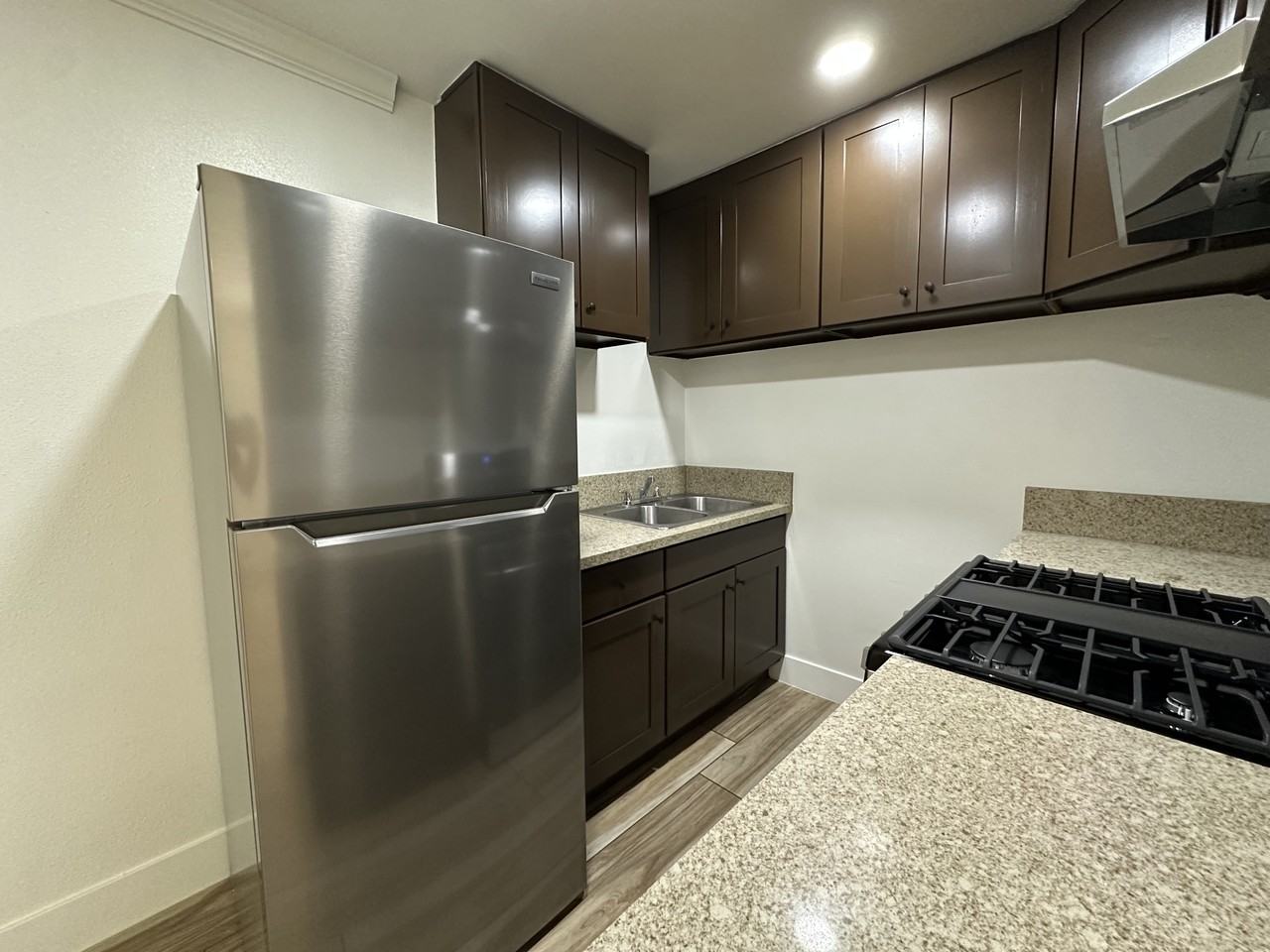 1327 W. Stoneridge Court - Photo 7 of 17