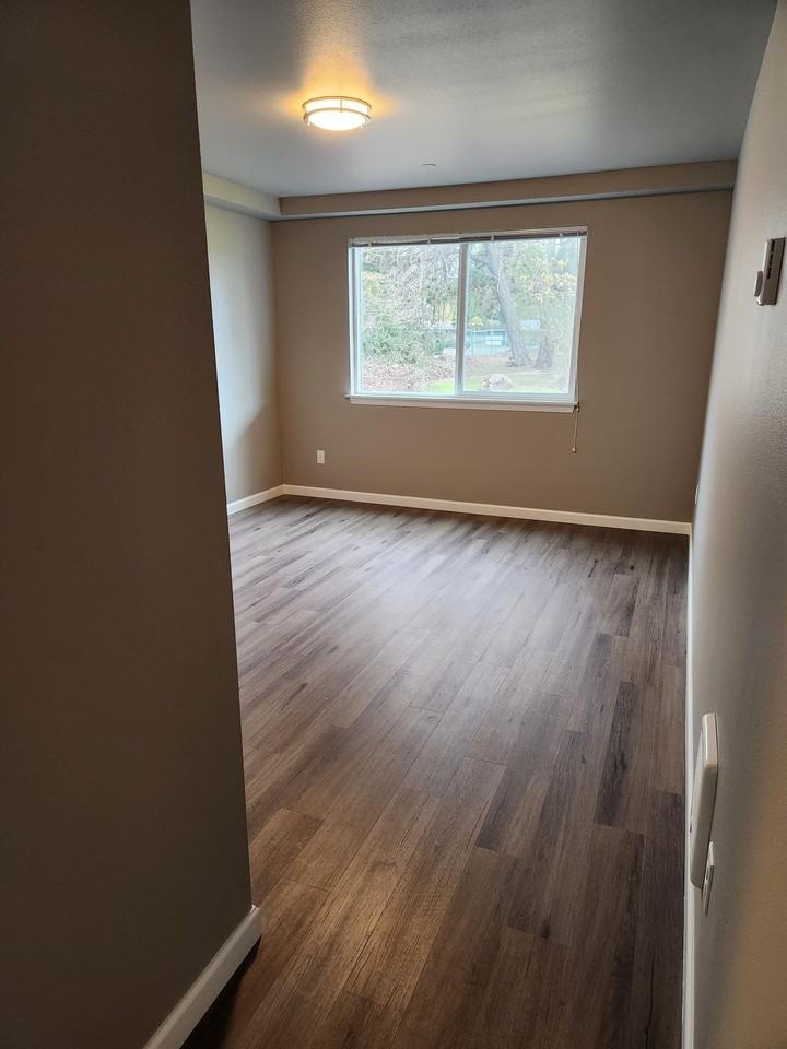 Four Fountains - Photo 5 of 14