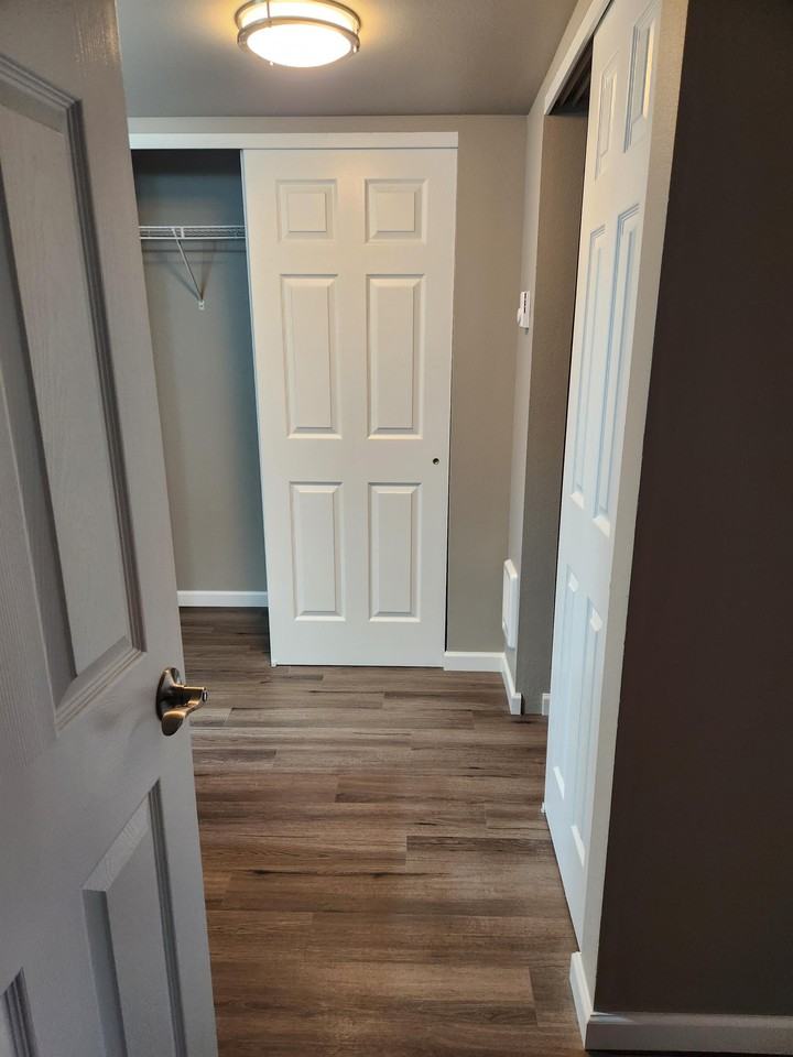 Four Fountains - Photo 6 of 14