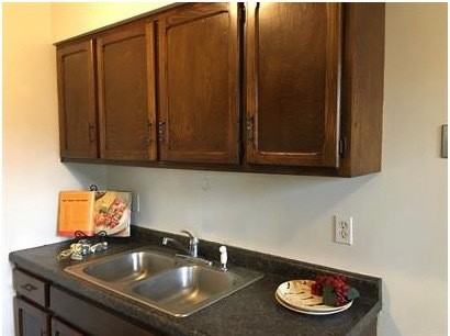 1610 Albemarle Street - Photo 7 of 19