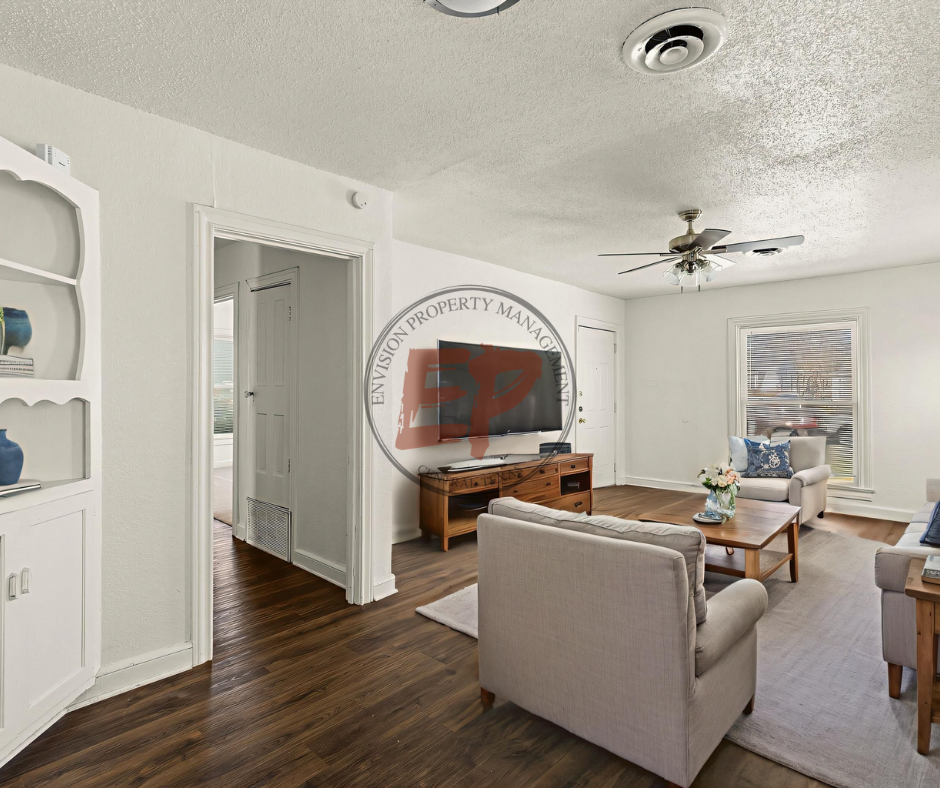 2712 Lyle Ave #1 - Photo 5 of 12