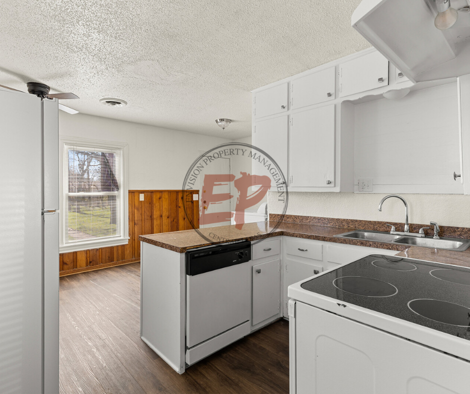 2712 Lyle Ave #1 - Photo 6 of 12