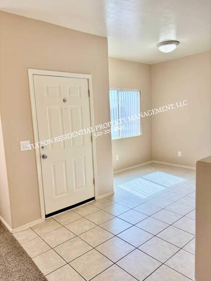 8527 E Seabury Ct #1 - Photo 4 of 21