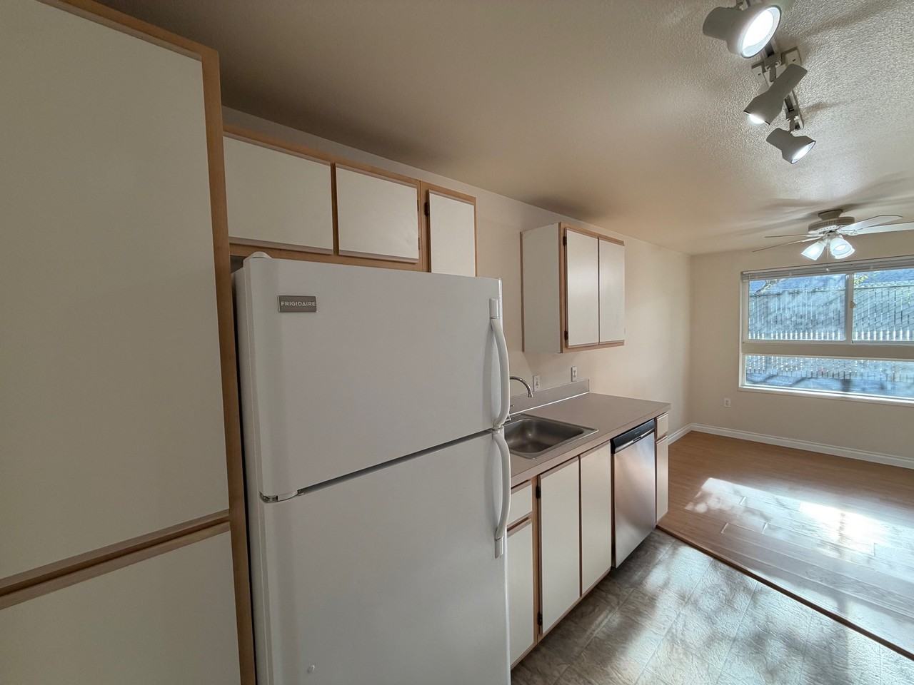 4785 Skyline Road South - Photo 3 of 12