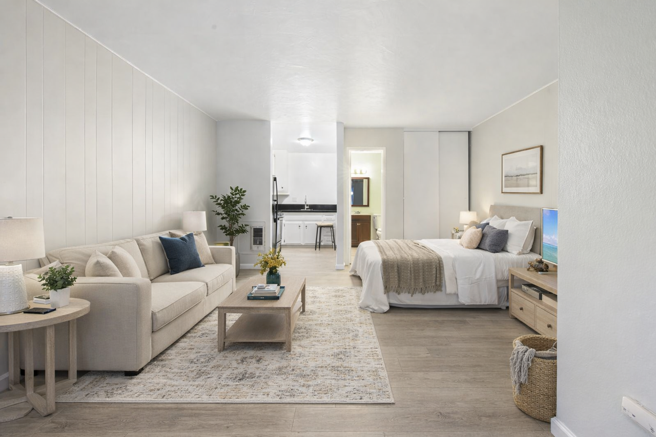 2525 Broadway - Photo 4 of 15