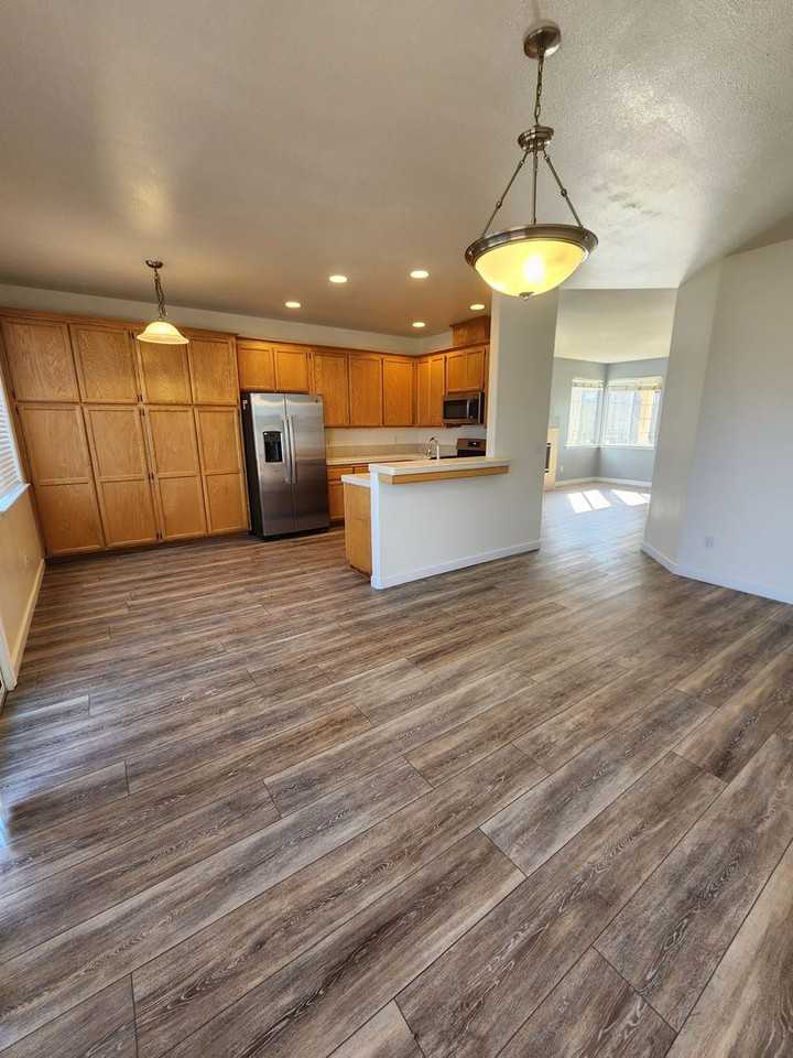 1465 24th St - Photo 5 of 25