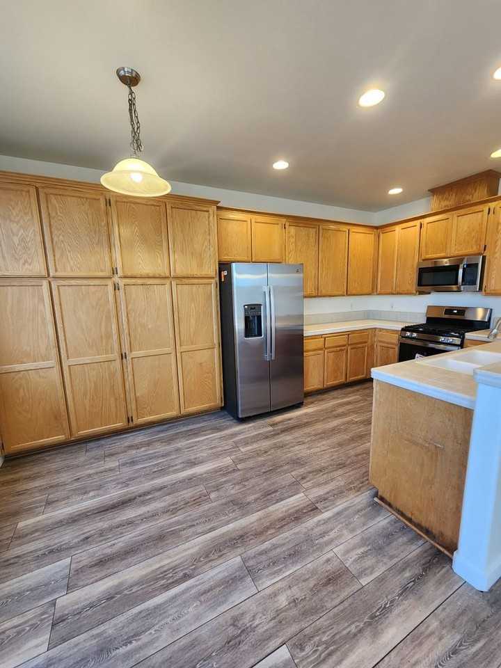 1465 24th St - Photo 6 of 25