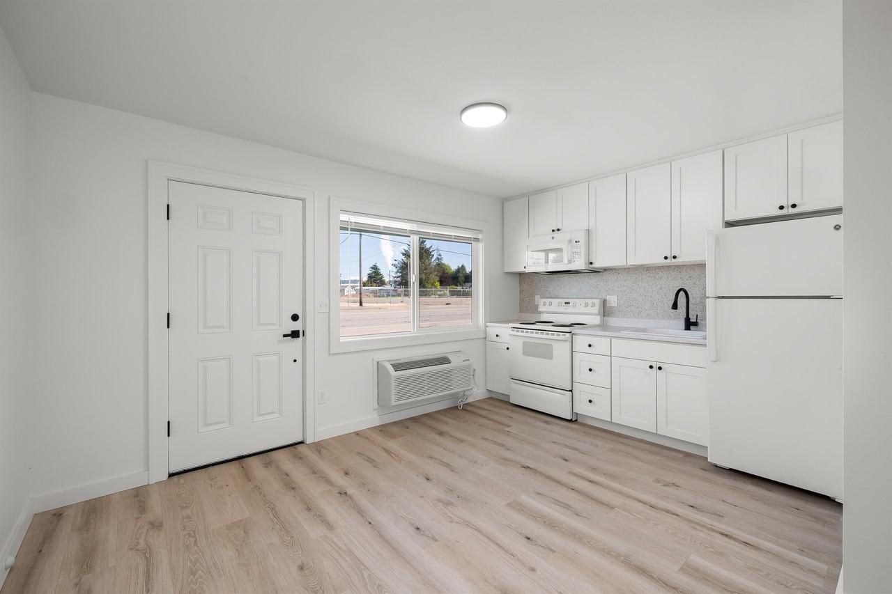 125 S West Blvd - Photo 3 of 12