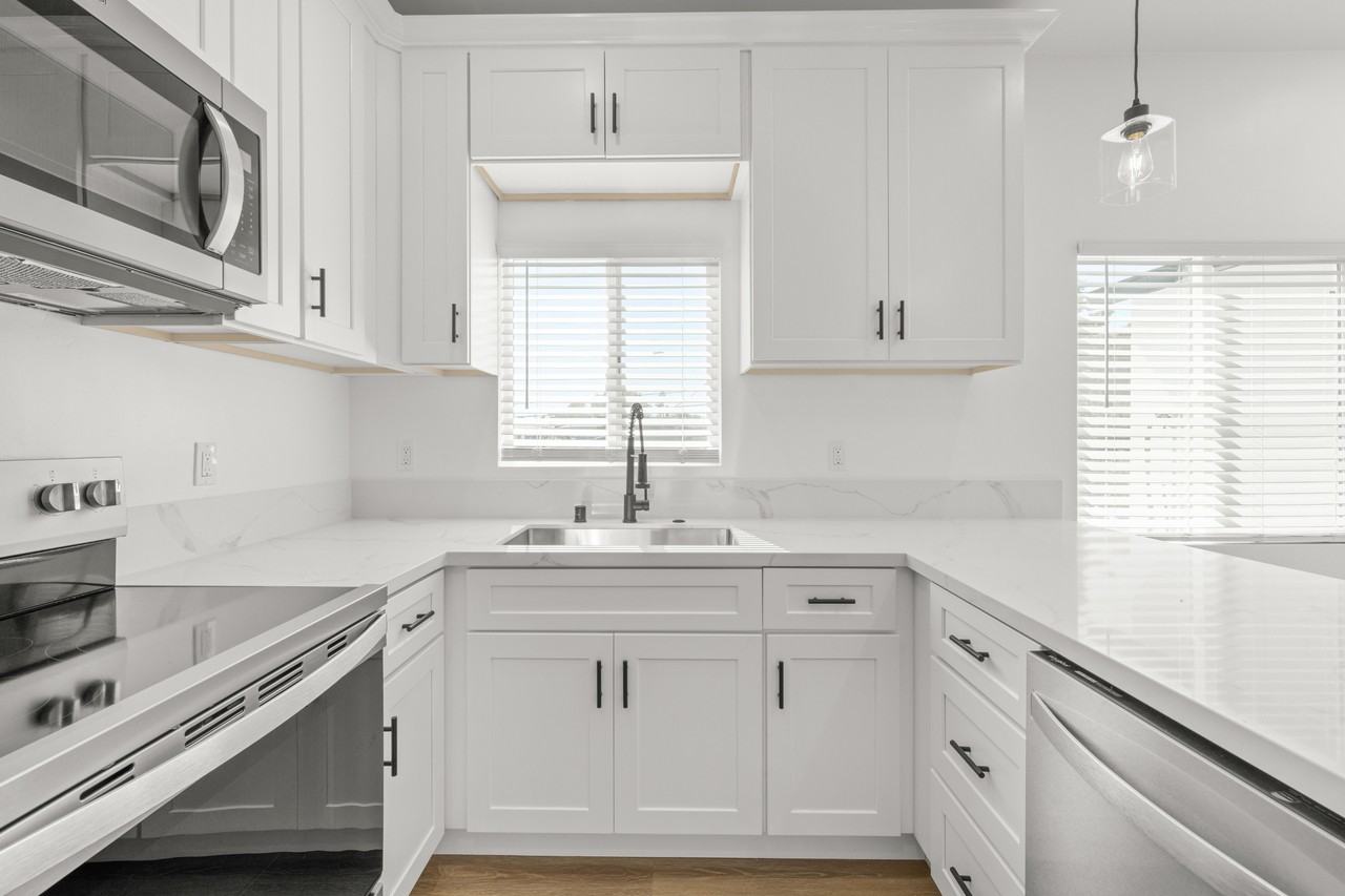 6404 Shane Place - Photo 2 of 13