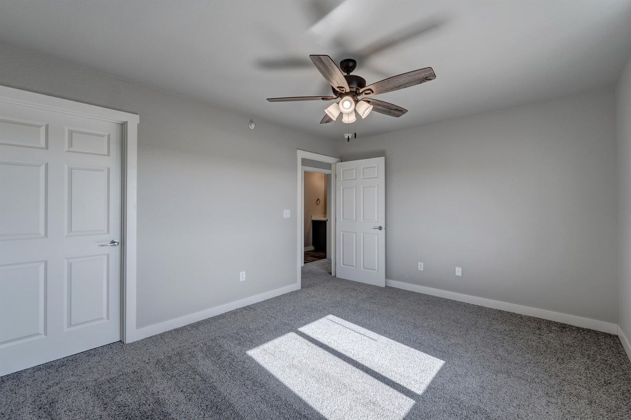 4809 5th Street - Photo 5 of 29