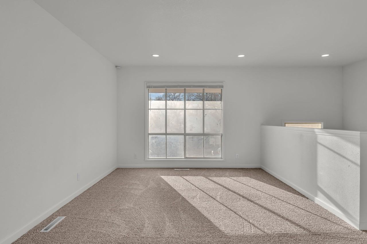 3112 Sw Grand Ct #1 - Photo 2 of 21