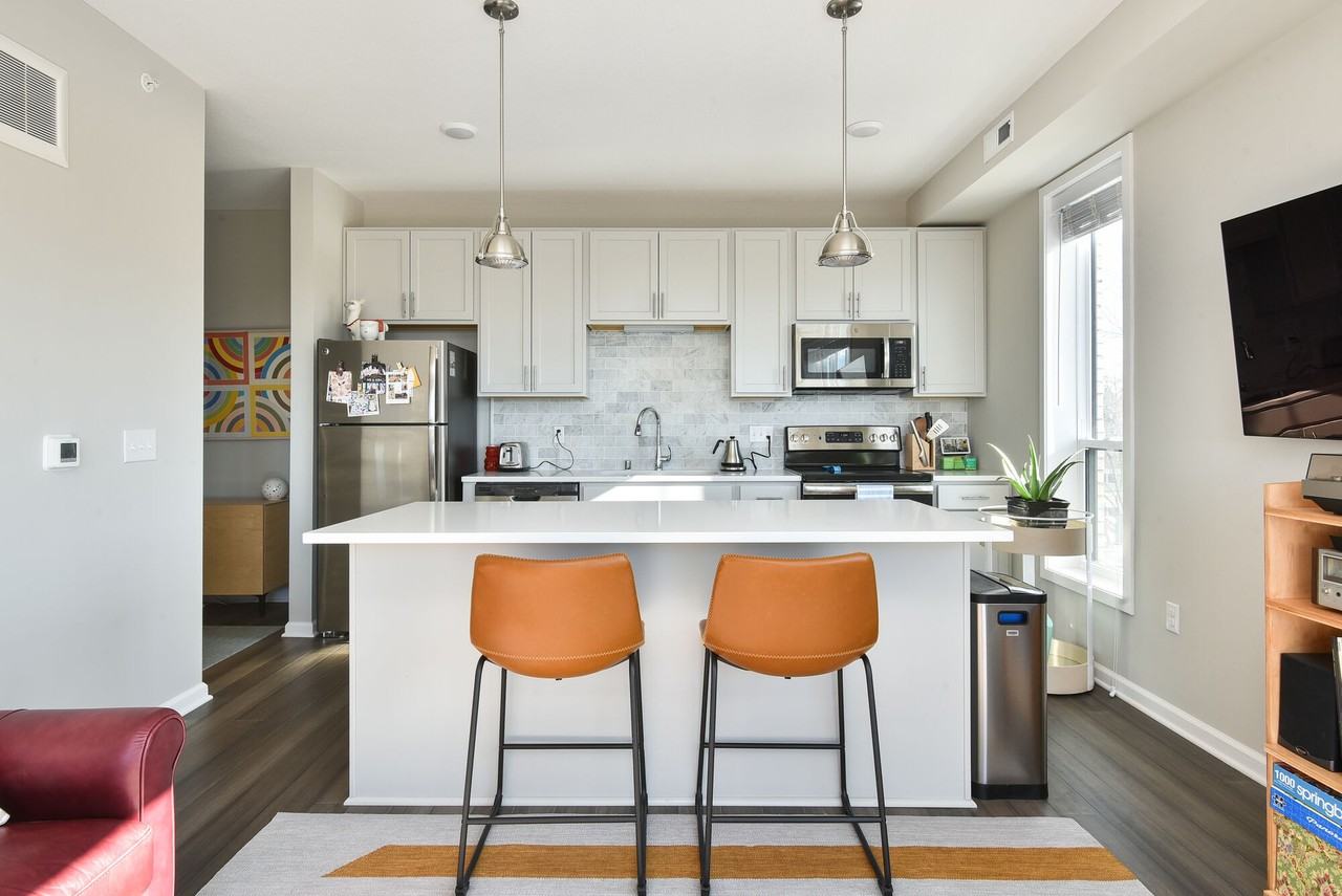 Serene Apartments - Photo 6 of 8