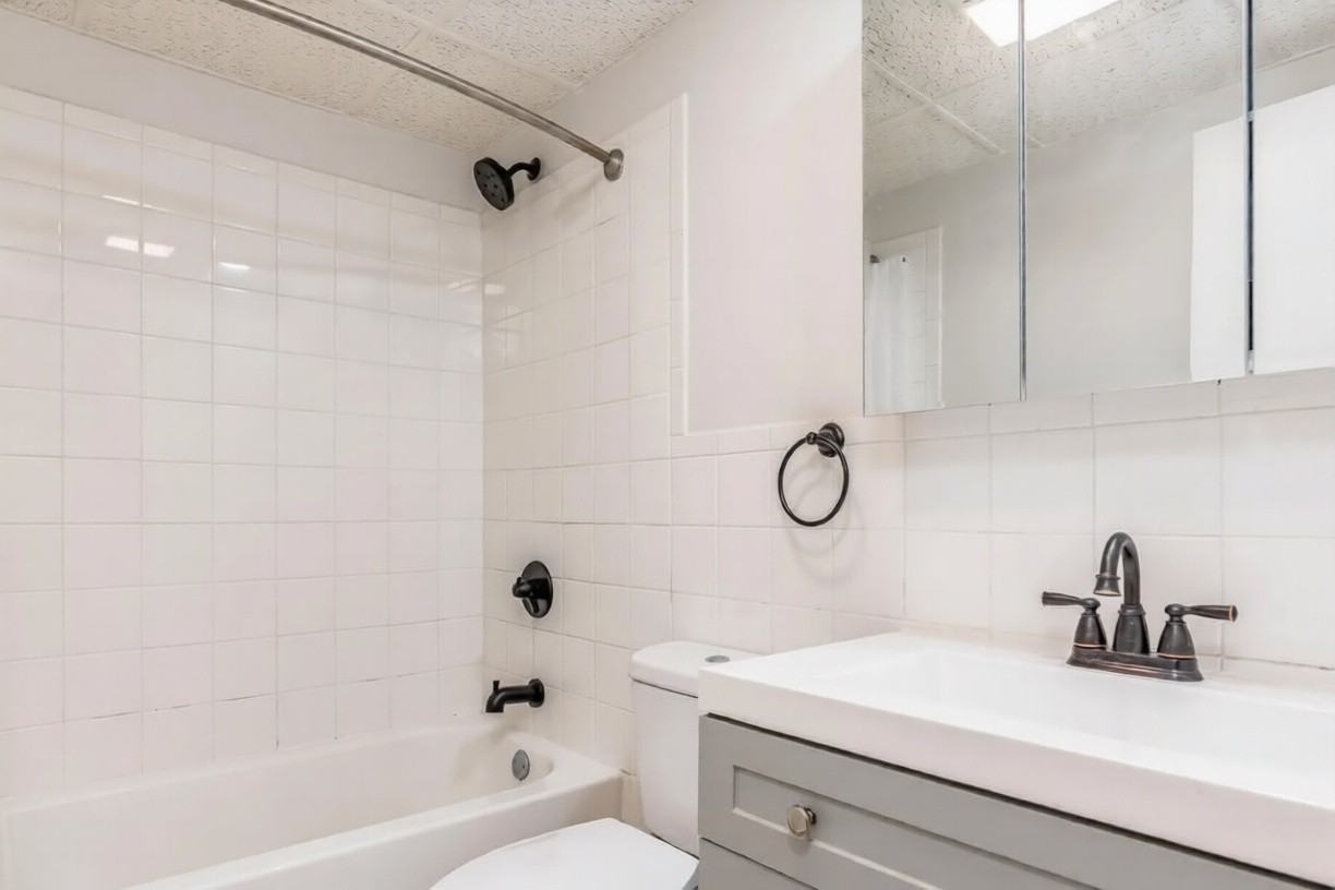 1005-1015 Lincoln Street - Photo 7 of 10