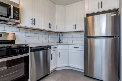 802 Main Street - Photo 3 of 10