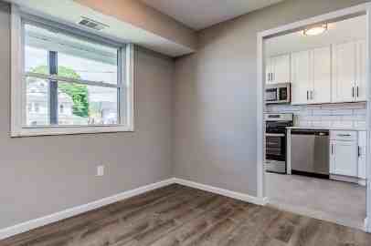 802 Main Street - Photo 4 of 10