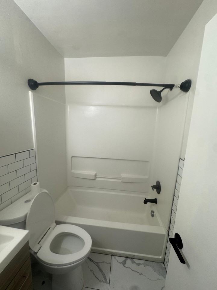 1528 Elmwood Ave - Photo 4 of 15