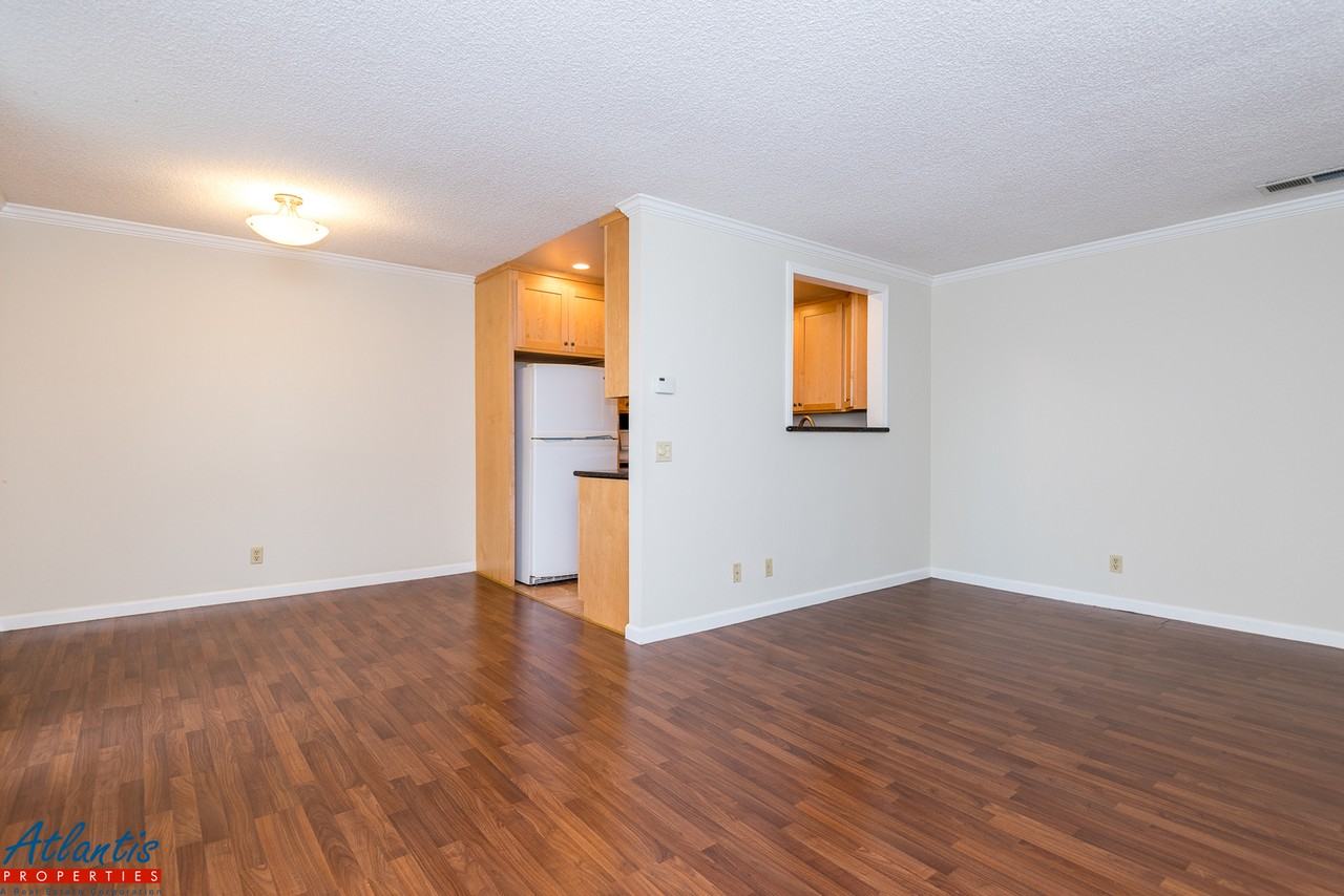 2468 W Bayshore Rd #10 - Photo 2 of 10