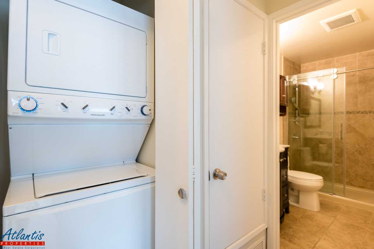 2468 W Bayshore Rd #10 - Photo 6 of 10