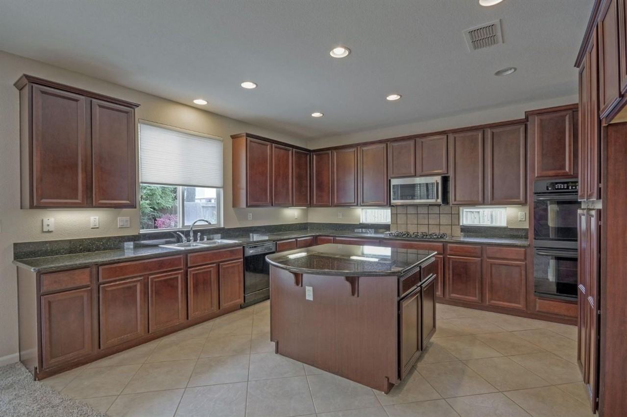 9308 Pascal Way - Photo 2 of 20