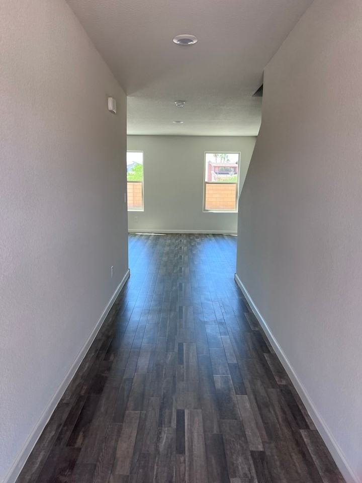 2458 River Valley Cir - Photo 2 of 30