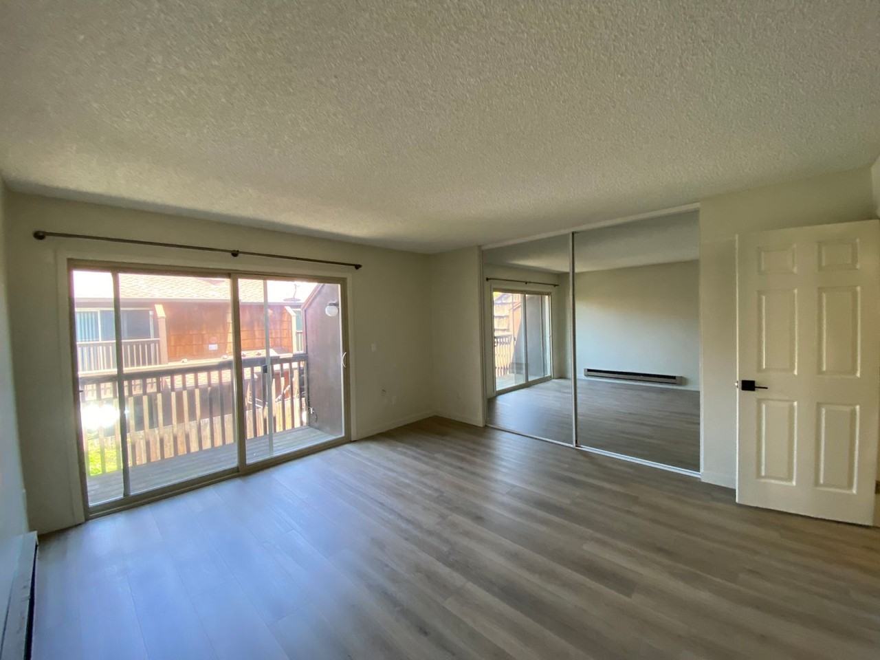 1481 Parkway Dr - Photo 4 of 39