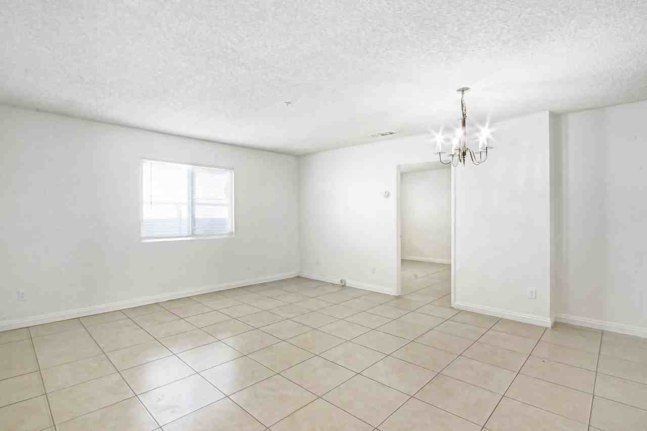 8244 Beech Avenue - Photo 3 of 20