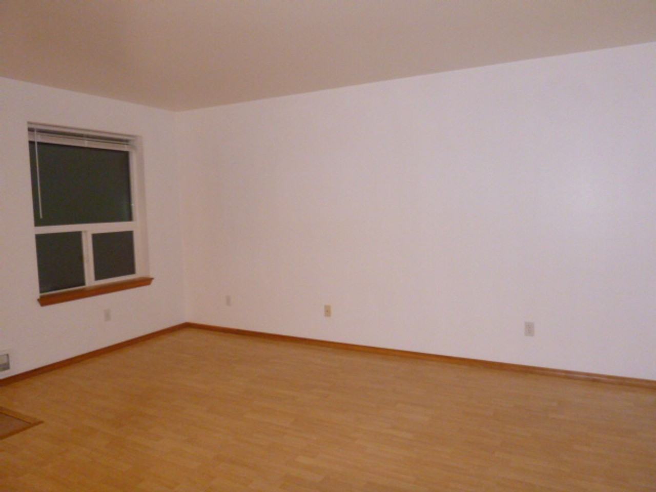 1030 Mount Olympus Ave Se - Photo 4 of 10